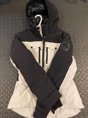 Pajar women ski jacket with Belt medium